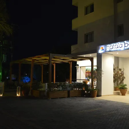 Bay מלון